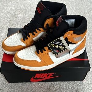 Jordan 1 Retro High GoreTex

Size 10
Brand new, never worn.